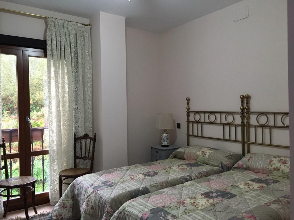 בית הארחה Pendueles 	La Casa En El Camino מראה חיצוני תמונה